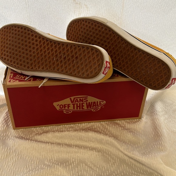 Honey gold men’s sneakers - Picture 3 of 4